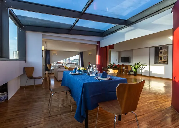 Spacious Penthouse With St Peter View Apartment *