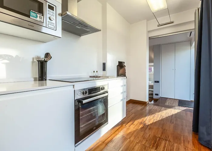 Spacious Penthouse With St Peter View