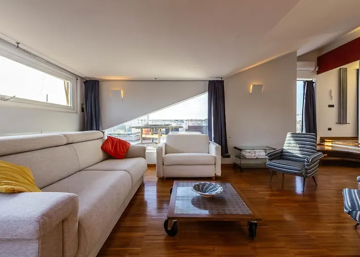 Spacious Penthouse With St Peter View Apartment *