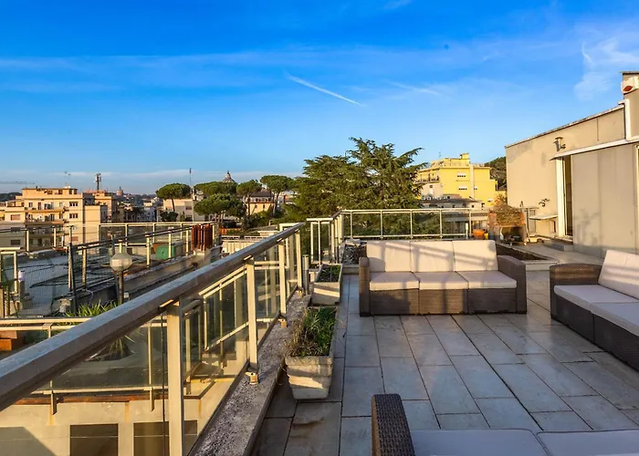 Spacious Penthouse With St Peter View Rom